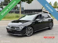 Volkswagen Golf - 8 1.5 eTSI R-Line DSG PANO IQ AMBIENT BLACK