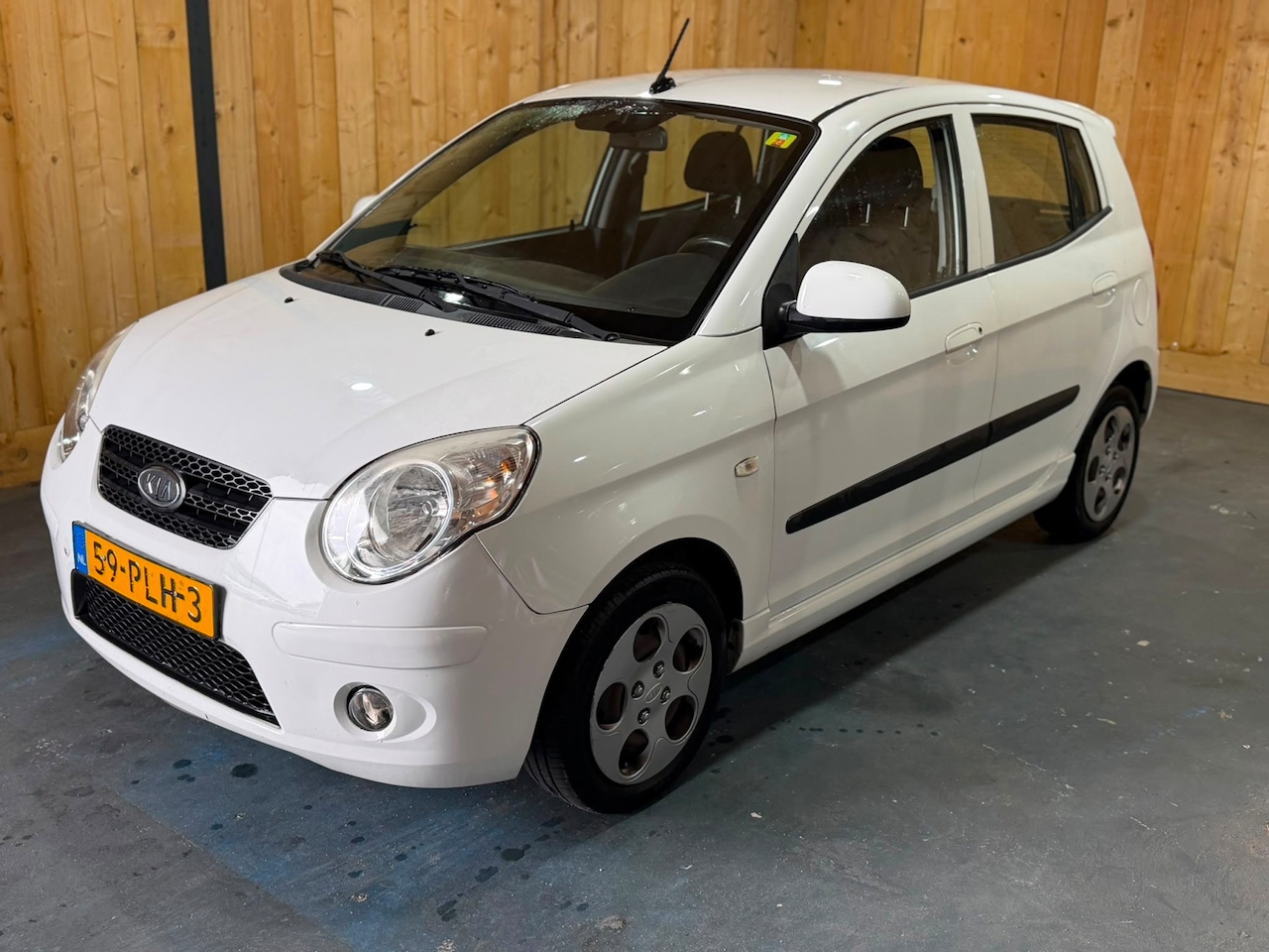 Kia Picanto - 1.0 Seven 2011 Wit 5-Deurs APK 04-2027 - AutoWereld.nl