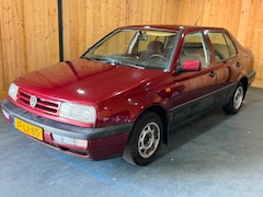 Volkswagen Vento - 1.8 GL Sedan Automaat Thermotronic