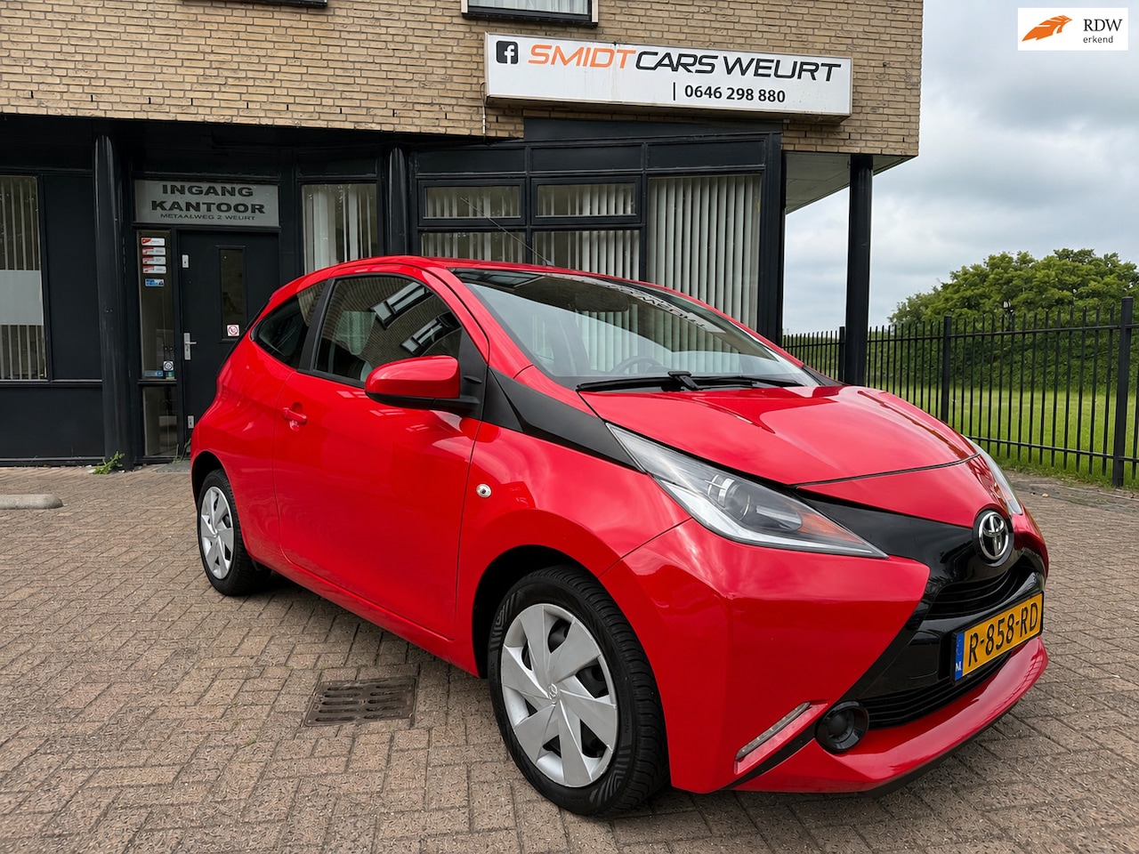 Toyota Aygo - 1.0 VVT-i x-play 1.0 VVT-i x-play - AutoWereld.nl