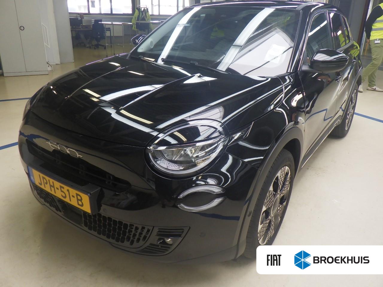 Fiat 600e - La Prima 54 kWh Tot 8 Jaar Garantie! | Vol-Leder | Adaptive Cruise | Massage | Elektr. Sto - AutoWereld.nl