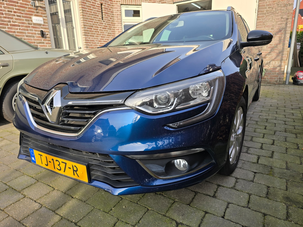 Renault Mégane Estate - 1.3 TCe Limited - AutoWereld.nl