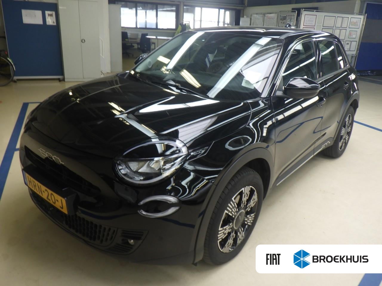 Fiat 600 - 1.2 Hybrid Urban | Pack Style + Winter + Comfort | Navigatie | Achteruitrijcamera | Stoelv - AutoWereld.nl