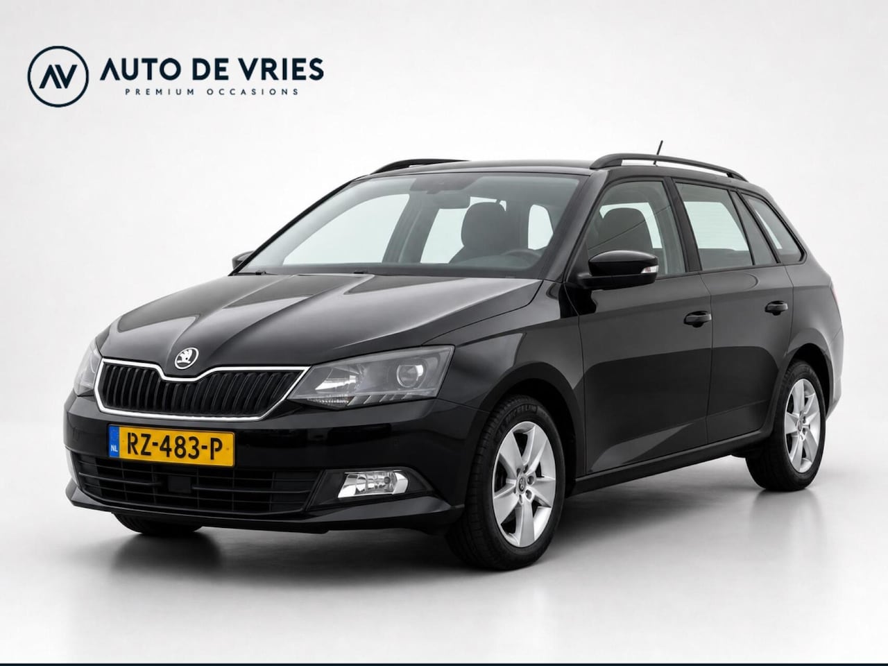 Skoda Fabia Combi - 1.0 TSI 95pk Ambition Business | ECC | Navigatie | Trekhaak - AutoWereld.nl