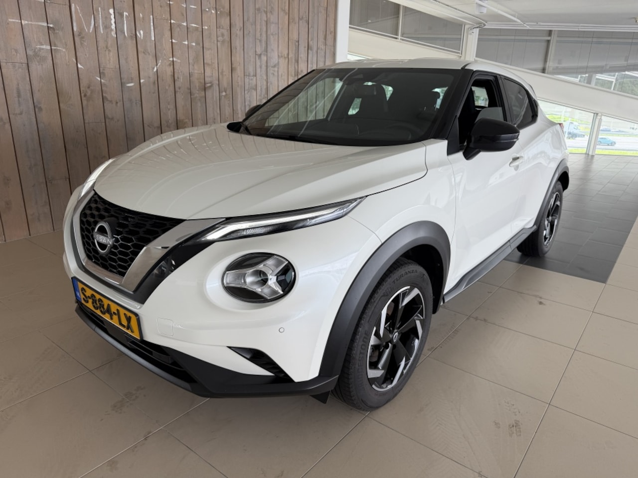 Nissan Juke - 1.0 DIG-T N-Connecta 1.0 DIG-T N-Connecta - AutoWereld.nl
