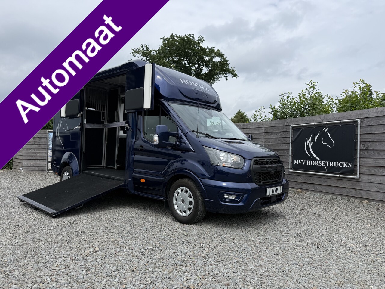 Ford Transit - | HORSETRUCK | STX | STALLION 3XL | 2023 | HENGST | 57.220KM | 3-SEAT | L3 | AUTOMAAT | | - AutoWereld.nl