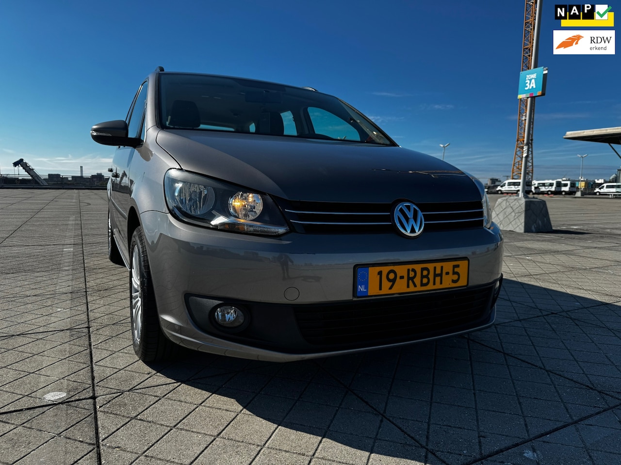Volkswagen Touran - 1.2 TSI Trendline BMT 7p. AIRCO CRUISE NAP - AutoWereld.nl