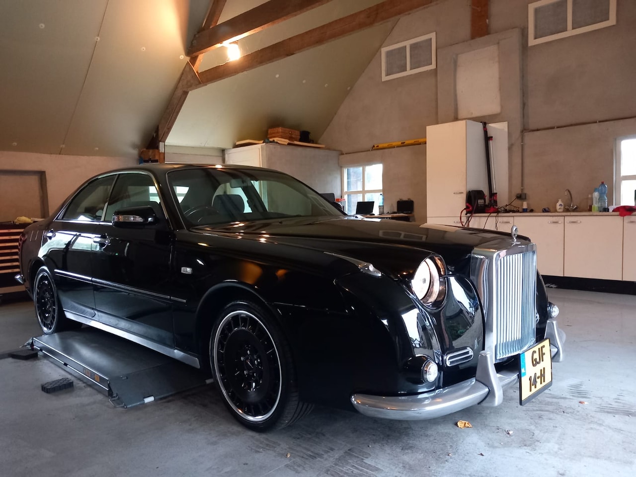 Rolls-Royce Phantom - MITSUOKA GALUE II BJ:2002! engiste in de EU! Als nieuw! - AutoWereld.nl