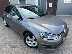 Volkswagen Golf - 1.2 TSI Highline / Navi / Camera / PDC / Clima / Cruise