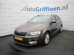 Skoda Octavia Combi - 1.2 TSI Greentech Ambition Businessline nette stationcar met trekhaak met nieuwe APK bij a