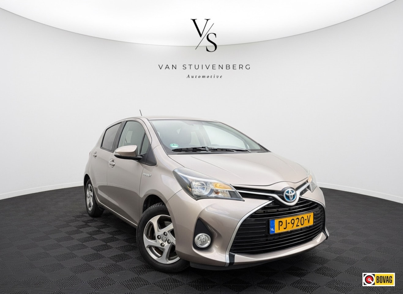Toyota Yaris - 1.5 Hybrid Comfort NAVI CLIMATE CONTROL - AutoWereld.nl