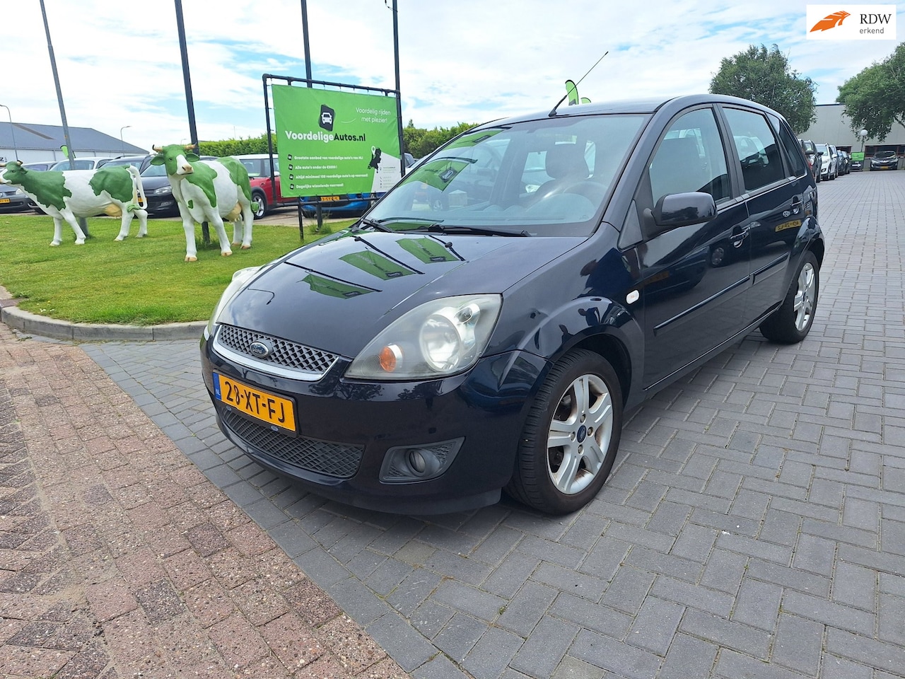 Ford Fiesta - 1.4-16V Futura / Betrouwbare auto / APK nieuw bij aflevering - AutoWereld.nl