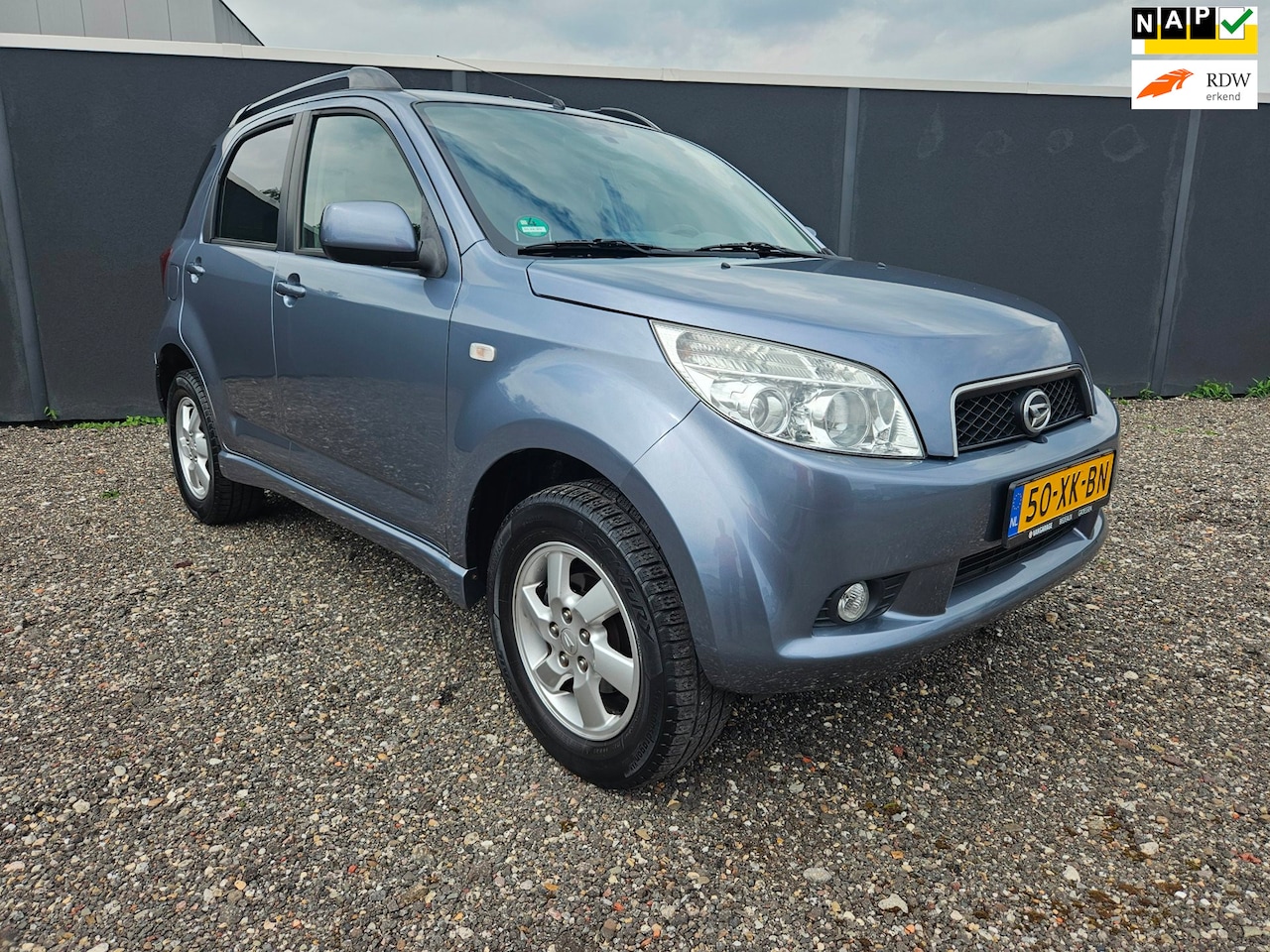 Daihatsu Terios - 1.5-16v Exclusive 4WD AUTOMAAT 5DRS. - AutoWereld.nl