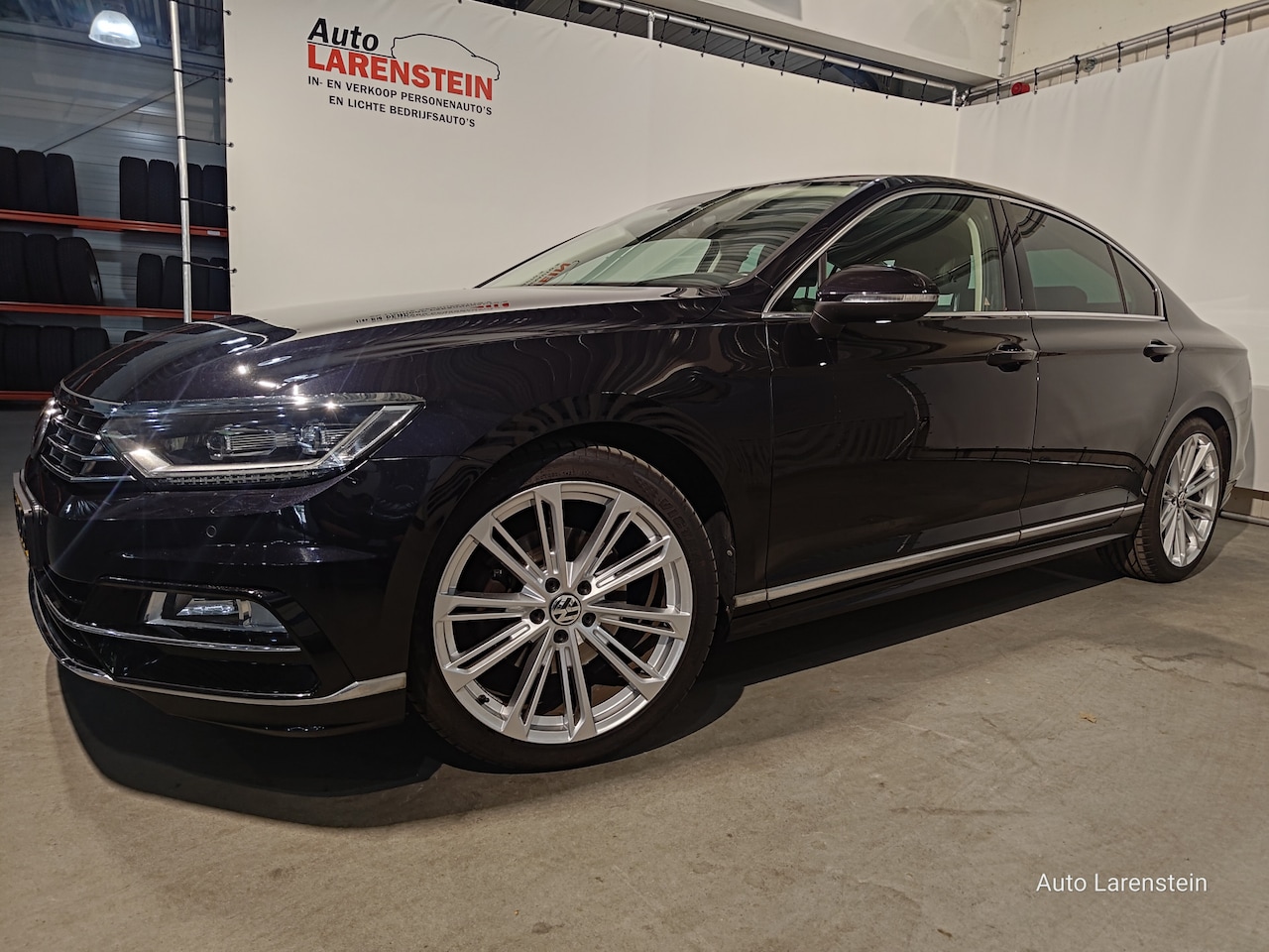 Volkswagen Passat - 1.8 TSI 180pk R-Line Business Edit. DSG7 Navi / A.Cam.+ 360 / Adapt.CC / Pano.dak / Trekha - AutoWereld.nl