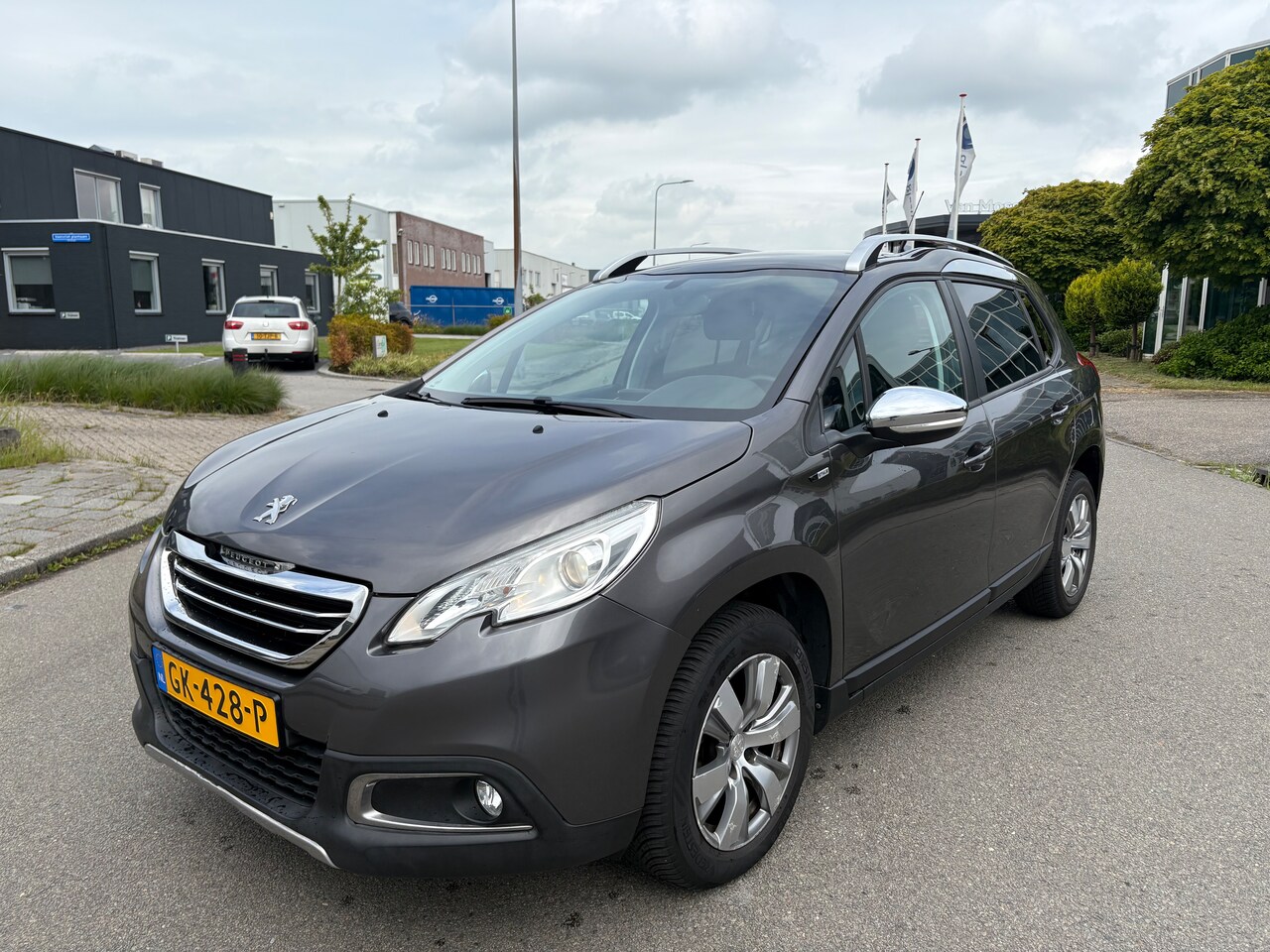 Peugeot 2008 - 1.2 PureTech Style Panoramadak - AutoWereld.nl