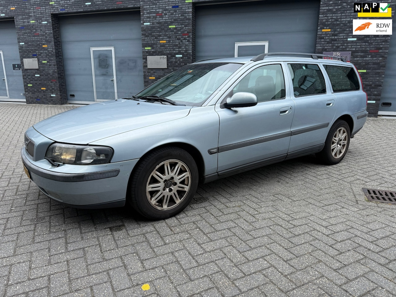 Volvo V70 - 2.3 T-5 2.3 T-5 - AutoWereld.nl