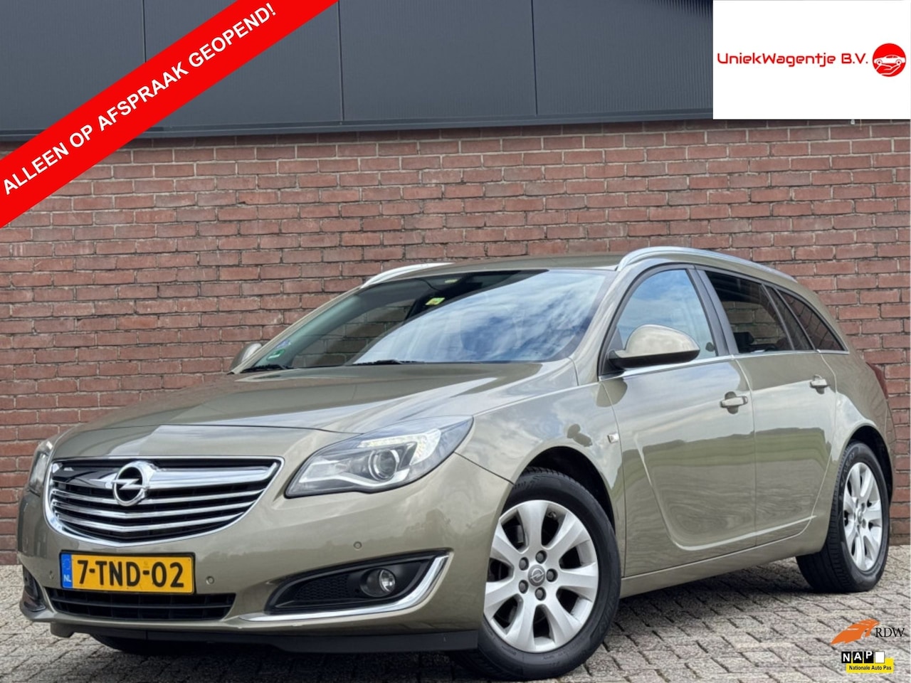 Opel Insignia Sports Tourer - 1.6T BUSINESS | NL-AUTO! | NAVI! - AutoWereld.nl