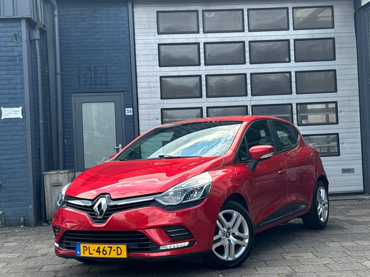 Renault Clio - 0.9 TCe Zen | Airco | Navi | Cruise | 54000 KM N.A.P - AutoWereld.nl