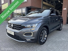 Volkswagen T-Roc - 1.5 TSI Sport LED*NAVI*CAMERA*ACC*CARPLAY