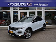 Volkswagen T-Roc - 1.5 TSI 150PK Sport Exclusive | Adaptive | Stoel VW | 18Inch | Trekhaak |