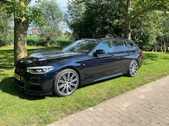 BMW 5-serie Touring - 530i High Executive Edition M-pakket vol opties Pano,Trekhaak,head-up enz.