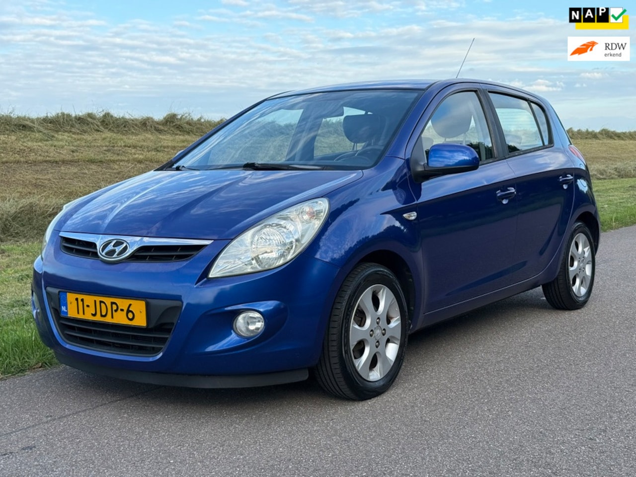 Hyundai i20 - 1.4i i-Catcher | Dealer OH | Climate | Leder - AutoWereld.nl