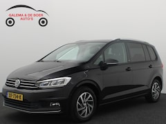 Volkswagen Touran - 1.4 TSI Highline Business R 7p AUTOMAAT / FULL LED / TREKHAAK / CARPLAY / STOELVERW / NAVI