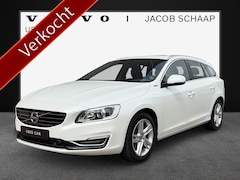 Volvo V60 - 2.4 D6 AWD Plug-In Hybrid Summum / Achteruitrijcamera / Panoramadak / volledig dealer onde