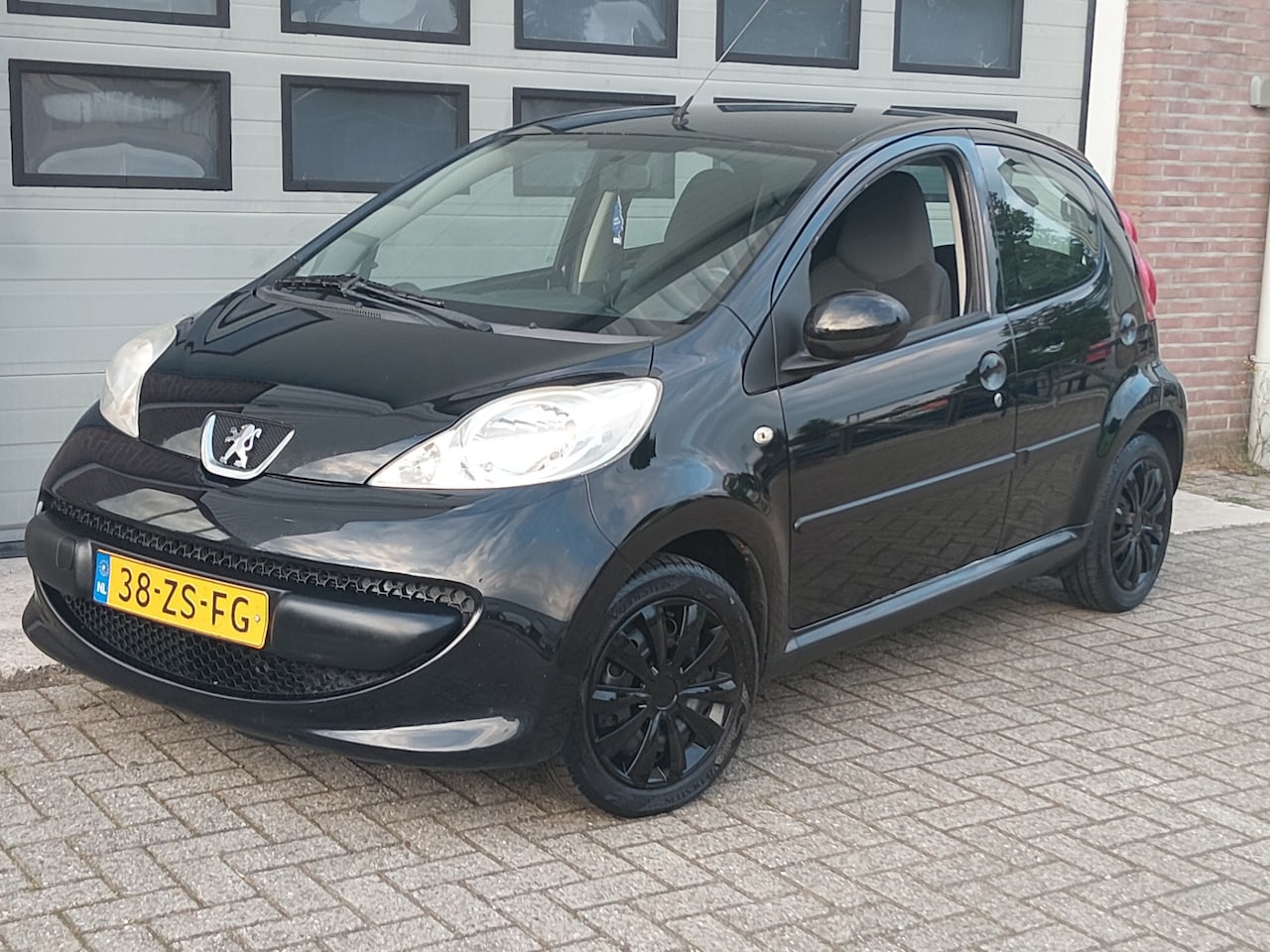 Peugeot 107 - 1.0-12V XS 2008 5-Deurs Airco - AutoWereld.nl