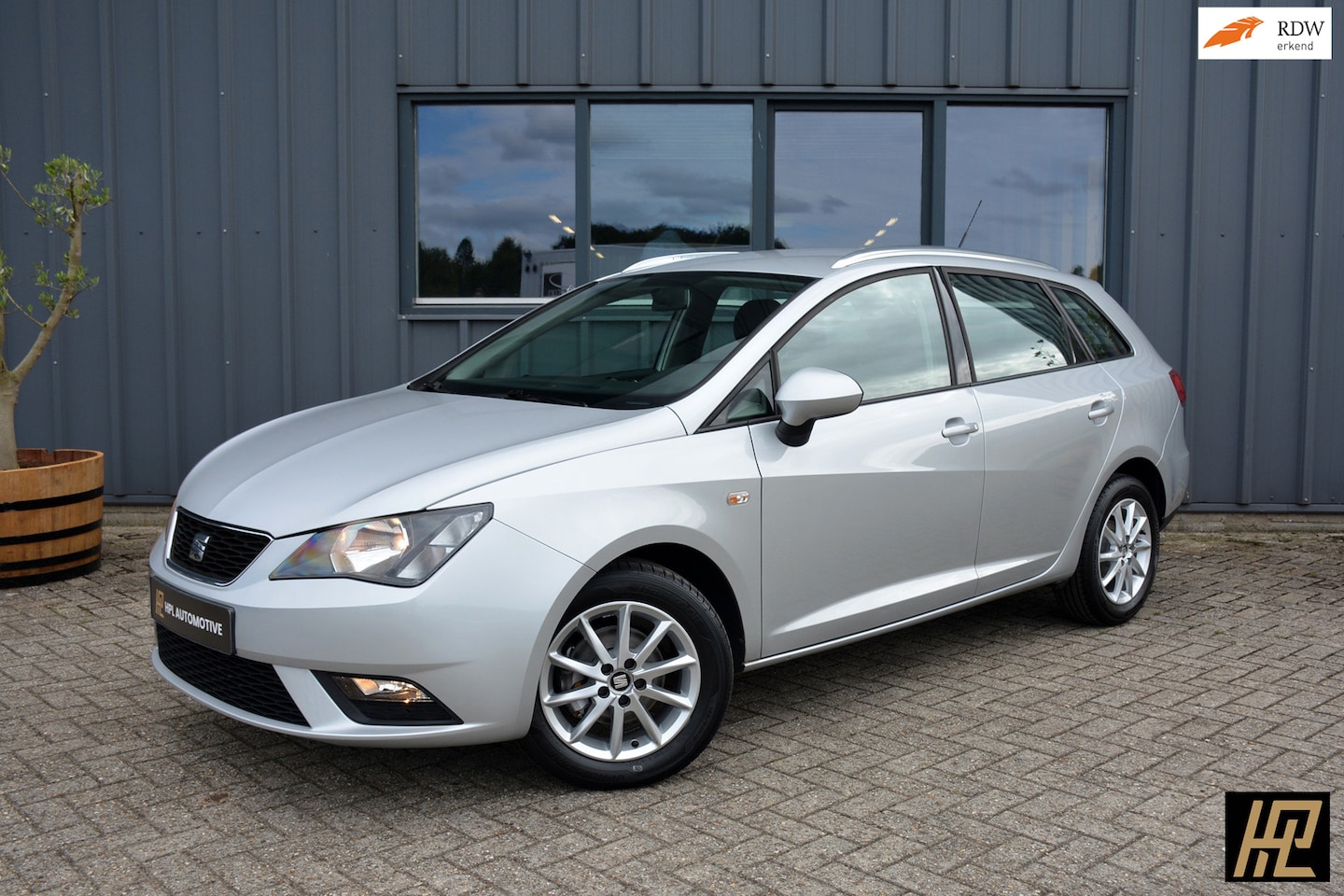 SEAT Ibiza ST - 1.2 TSI 90pk Reference * Airco * lmv * Cruise * MF Stuur * Groot onderhoud * Zeer netjes - AutoWereld.nl