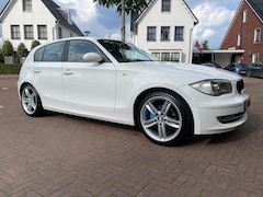 BMW 1-serie - 118i Business Line