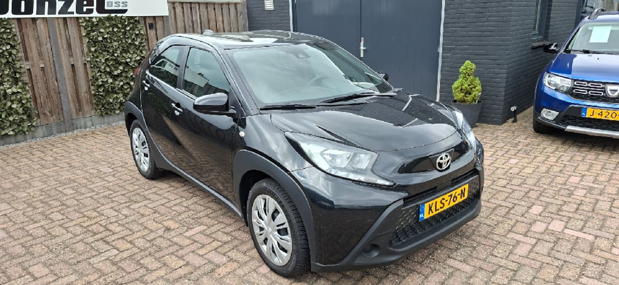 Toyota Aygo X - 1.0 VVT-i S-CVT Appel-Carplay ,achteruitrij camera - AutoWereld.nl