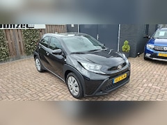 Toyota Aygo X - 1.0 VVT-i S-CVT AUTOMAAT , Appel-Carplay , achteruitrij camera