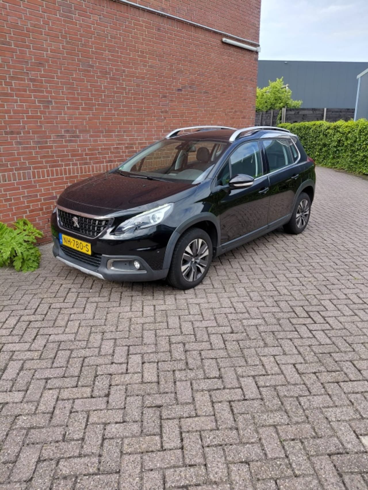 Peugeot 2008 - 1.2 PureTech Allure 1.2 PureTech Allure - AutoWereld.nl