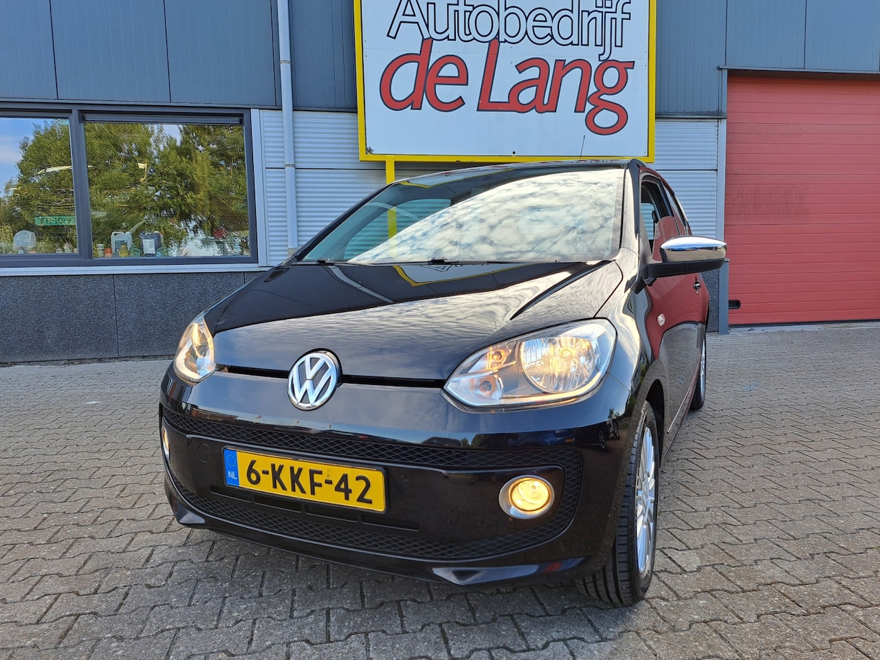 Volkswagen Up! - 1.0 high up! zeer mooie uitv. cruise controle airco lm velgen etc. - AutoWereld.nl
