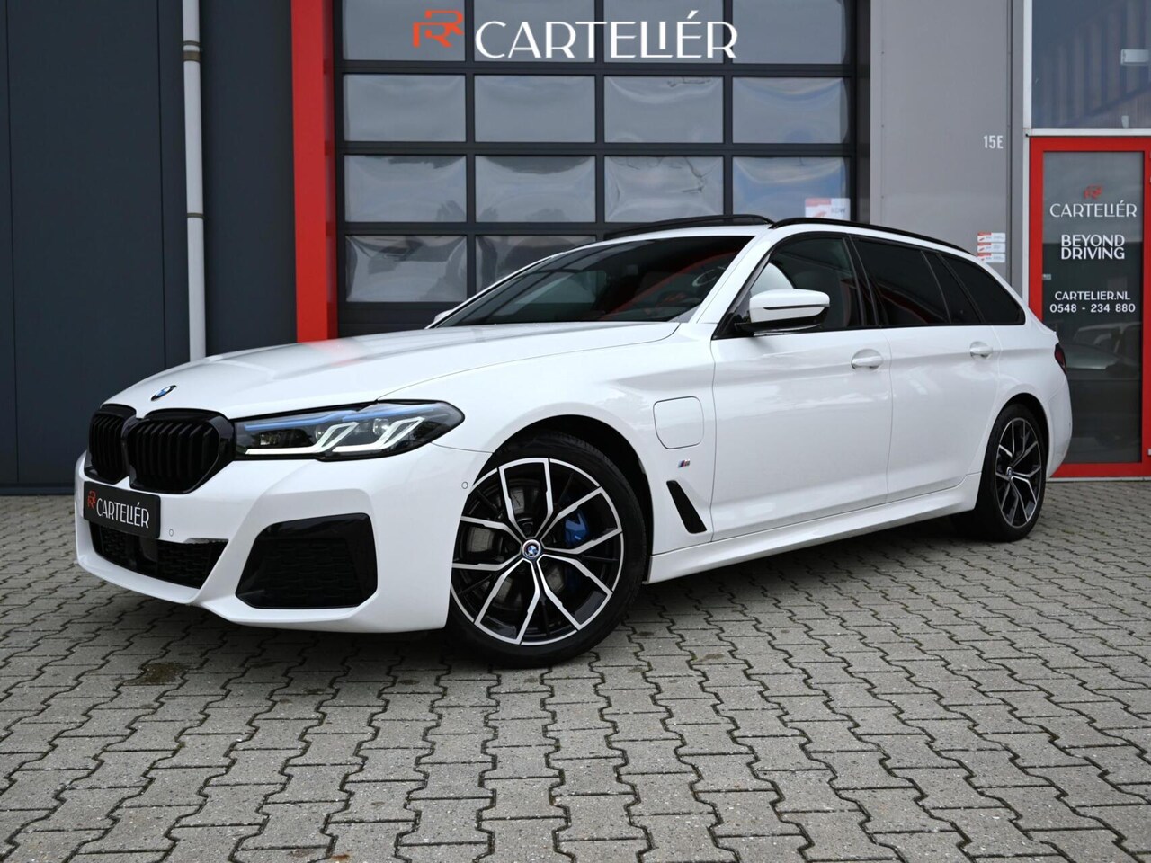 BMW 5-serie Touring - 530e M-Sport xDrive High Executive | M Seats | Pano | 360 | H&K | Leder | Carplay | Memory - AutoWereld.nl
