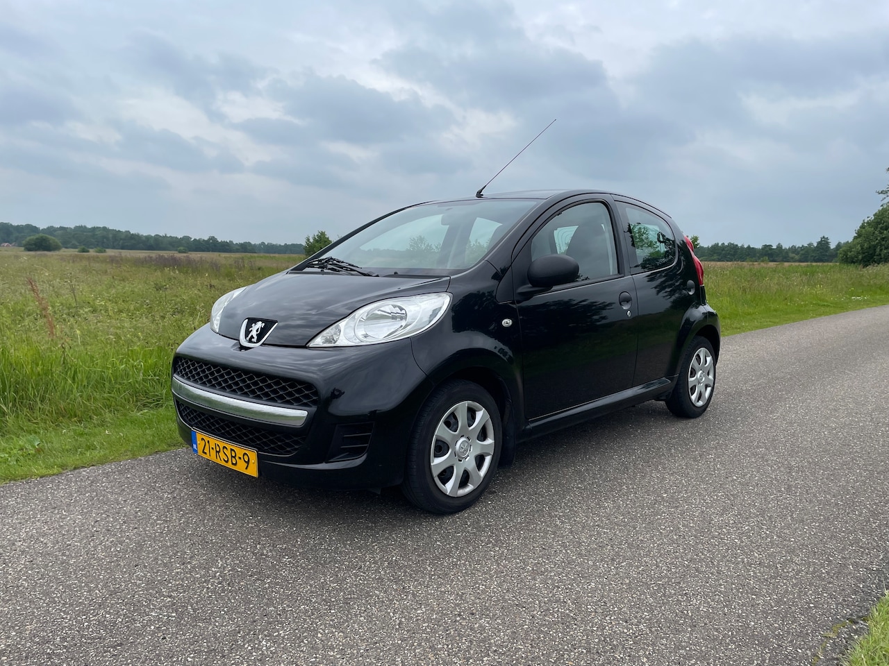 Peugeot 107 - 1.0-12V XR Airco, 5DRS - AutoWereld.nl