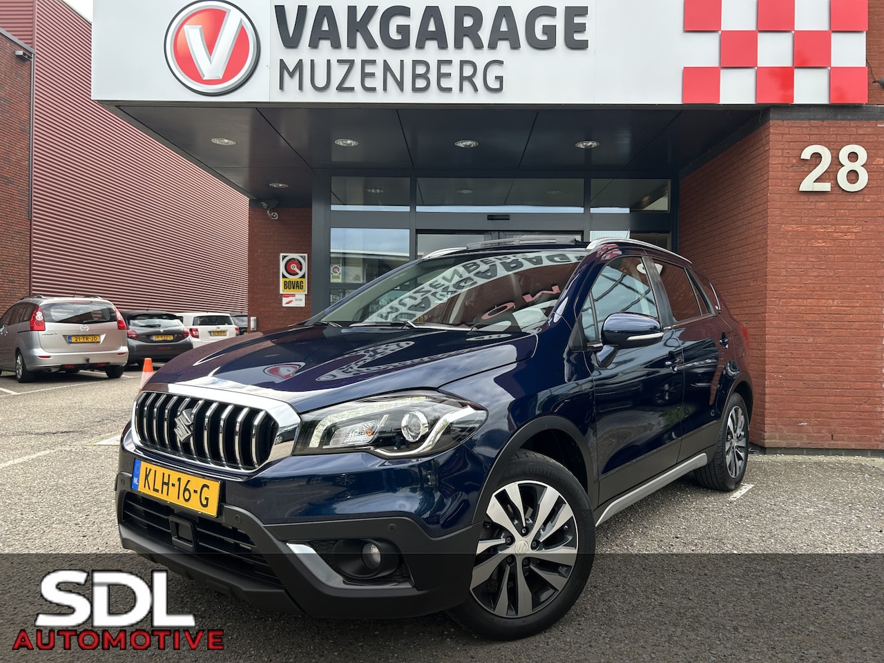 Suzuki S-Cross - 1.4 Boosterjet Style Smart Hybrid // FULL LED // LEDER // PANO/SCHUIFKANTELDAK // ADAPTIVE - AutoWereld.nl