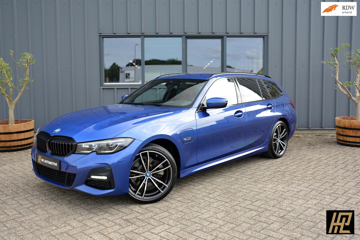 BMW 3-serie Touring - 320e M Sport * Laser * 19" * M Kuipstoelen el. * Memory * Camera * Android/Carplay * Top c - AutoWereld.nl