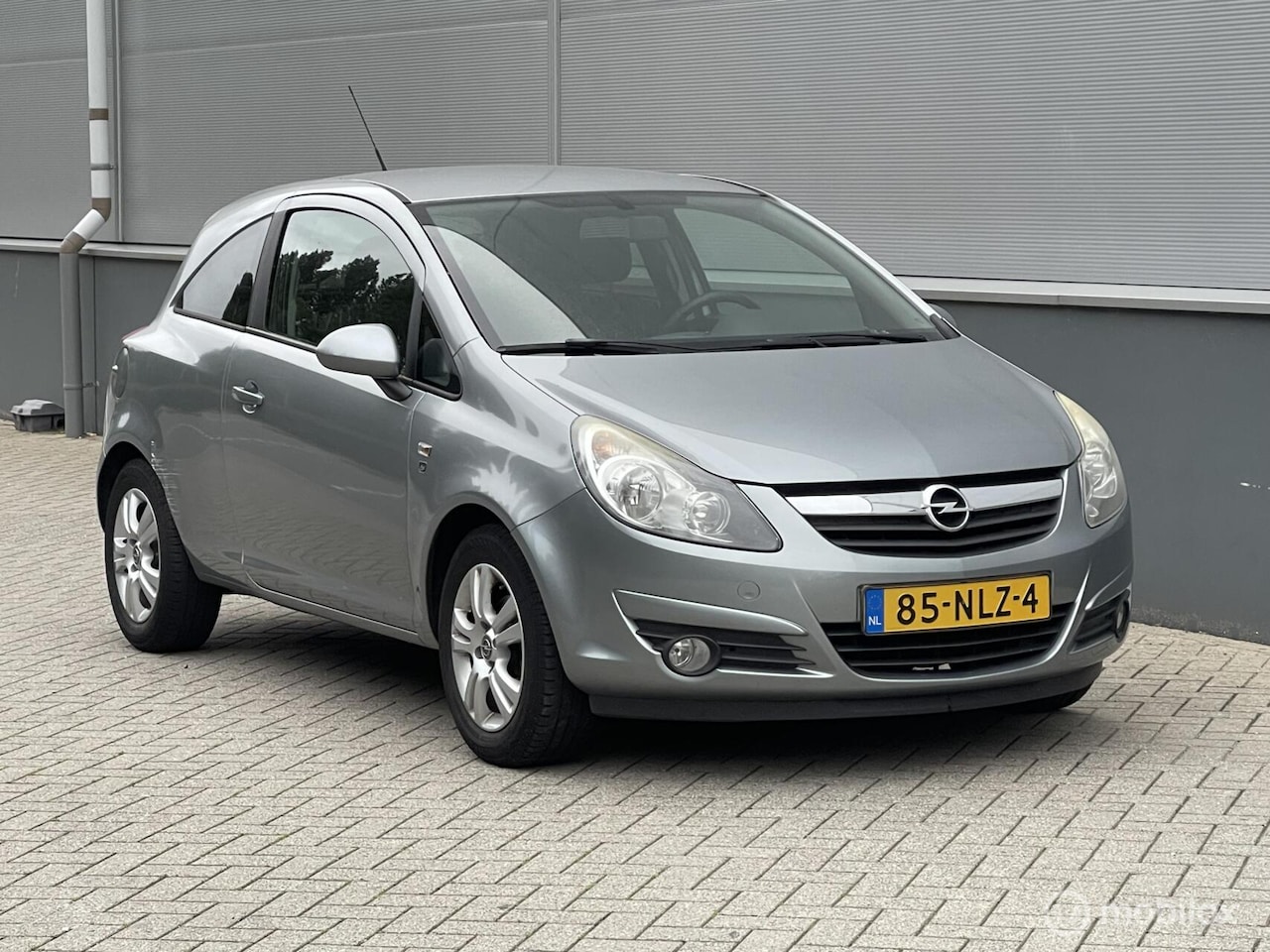 Opel Corsa - 1.2-16V Cosmo Automaat Airco 3DRS 80.000km Nap - AutoWereld.nl