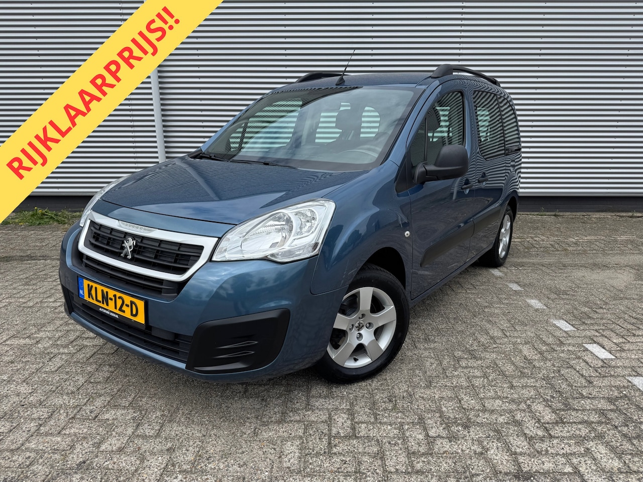 Peugeot Partner Tepee - 1.2 PureTech Allure 1.2 PureTech Allure,Parkeersensoren,cruisecontrol,trekhaak,Navigatie/bluetooth, - AutoWereld.nl