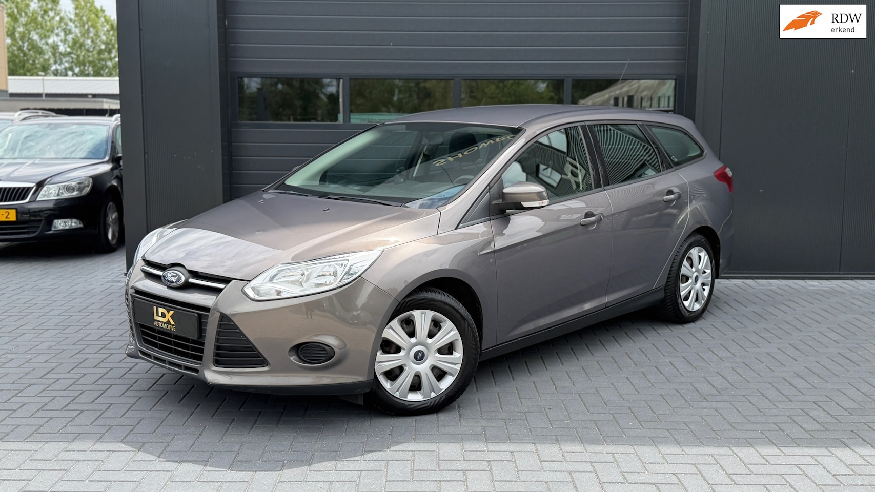 Ford Focus Wagon - 1.6 TI-VCT Titanium Airco|PDC Achter|Automaat||Trekhaak - AutoWereld.nl
