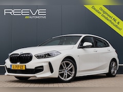 BMW 1-serie - 118i Business Edition M-sport | Automaat | Live Cockpit | Sfeerverlichting