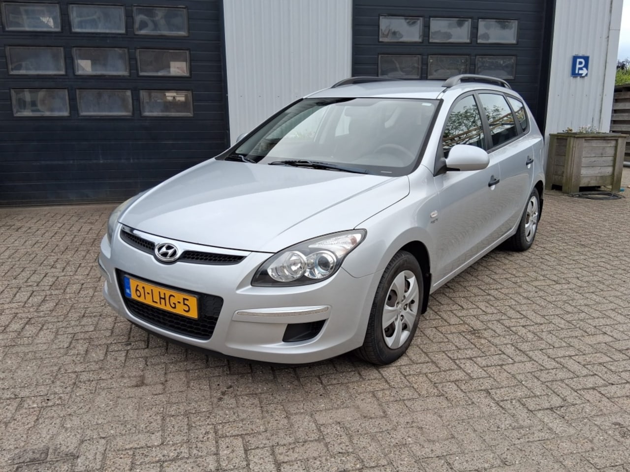 Hyundai i30 CW - 1.4i Blue Active trekhaak airco - AutoWereld.nl