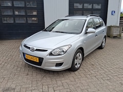 Hyundai i30 CW - 1.4i Blue Active trekhaak airco