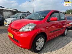 Daihatsu Sirion 2 - 1.3-16V Comfort AIRCO/ NIEUWE APK/ TREKHAAK