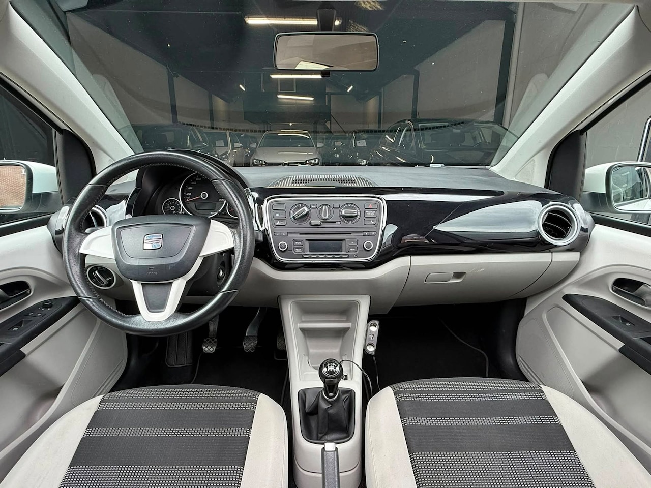 SEAT Mii - 1.0 NWE Distributieriem | Pano | Stoelverw 2013 - AutoWereld.nl