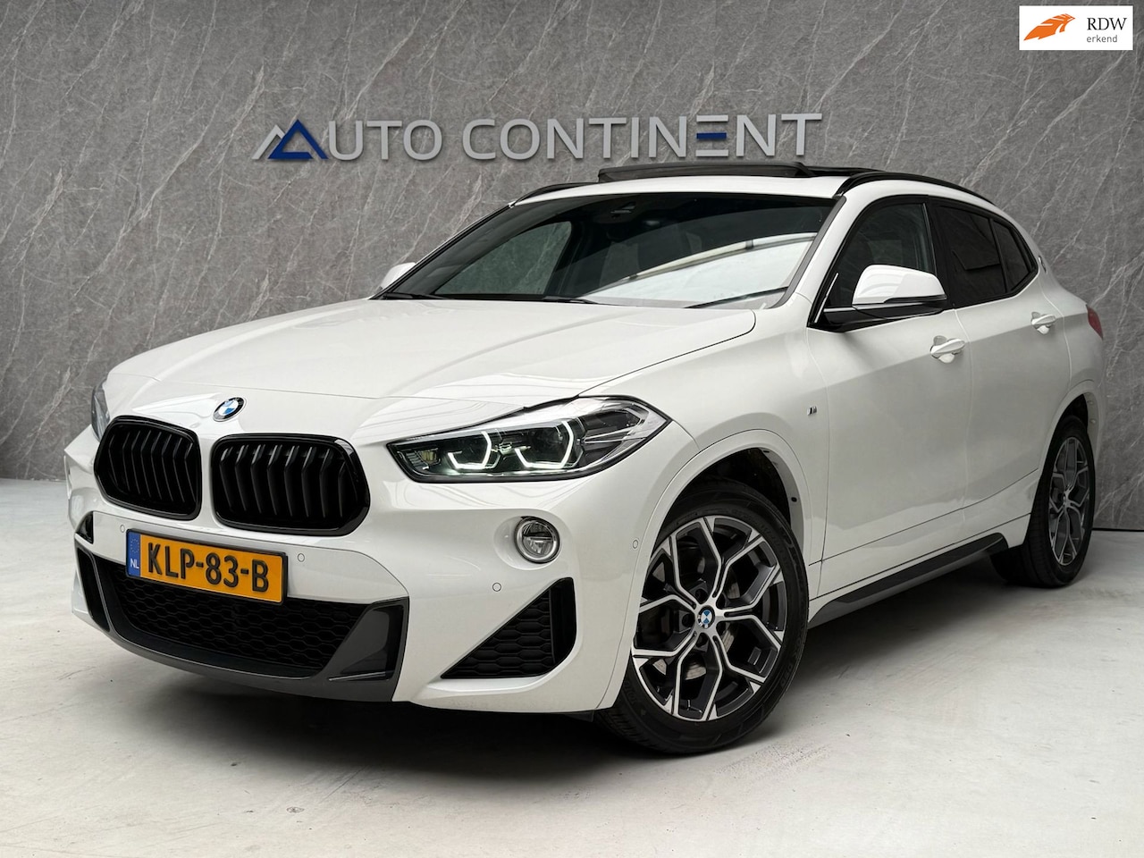 BMW X2 - SDrive20i 192 PK M-Pakket / Panorama - AutoWereld.nl