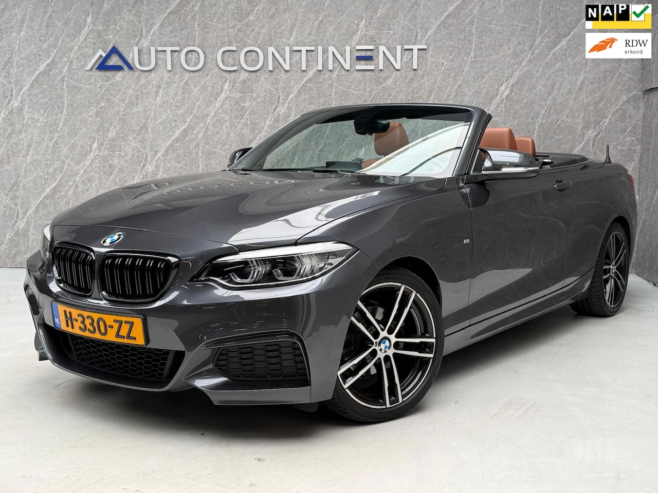 BMW 2-serie Cabrio - 218i M-Pakket / Dealer Onderhouden - AutoWereld.nl