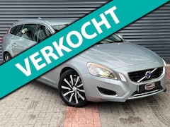 Volvo V60 - 2.4 D6 AWD Plug-In Hybrid Pure Limited Climate Control | Pdc | Navi | Leder